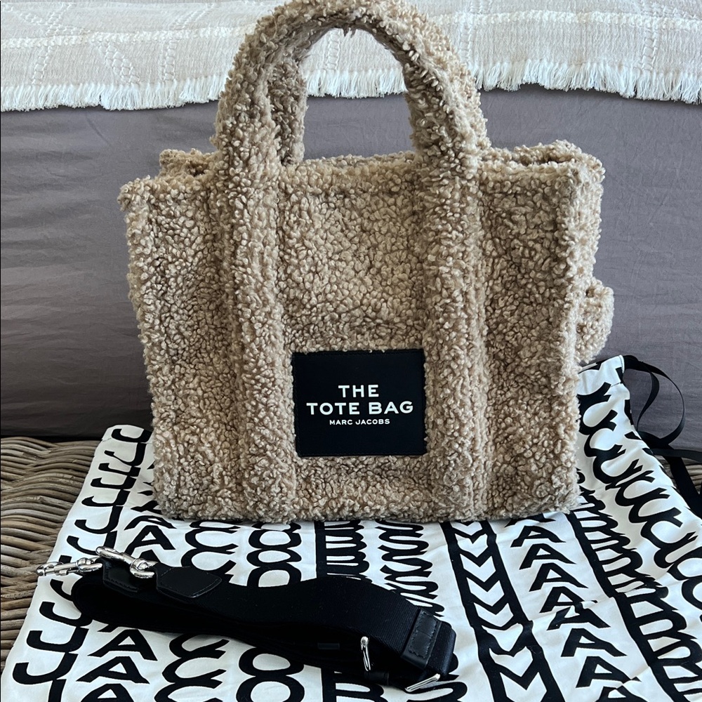 Marc Jacobs Tan Tote Bag